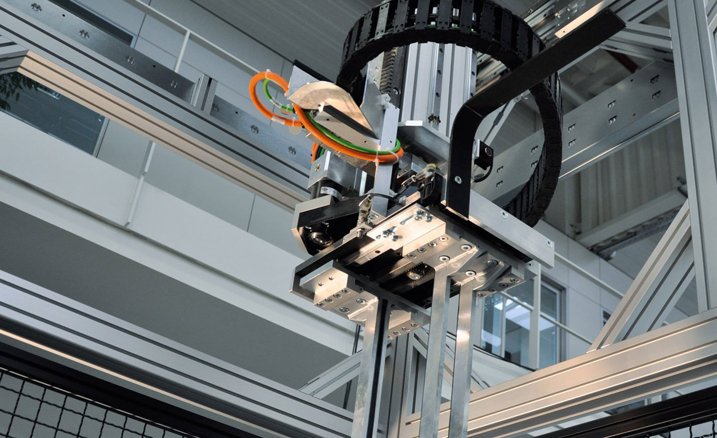 5-axis loading station